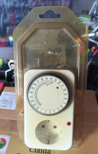Presa elettrica - €9,80,